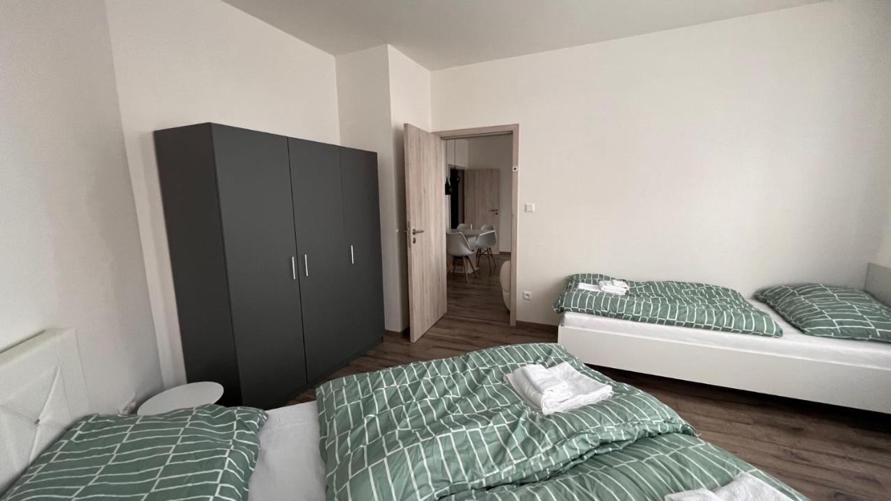 Air-Conditioned, 2 Room Apartment With Balcony, New Building Raca Bratislava Eksteriør billede