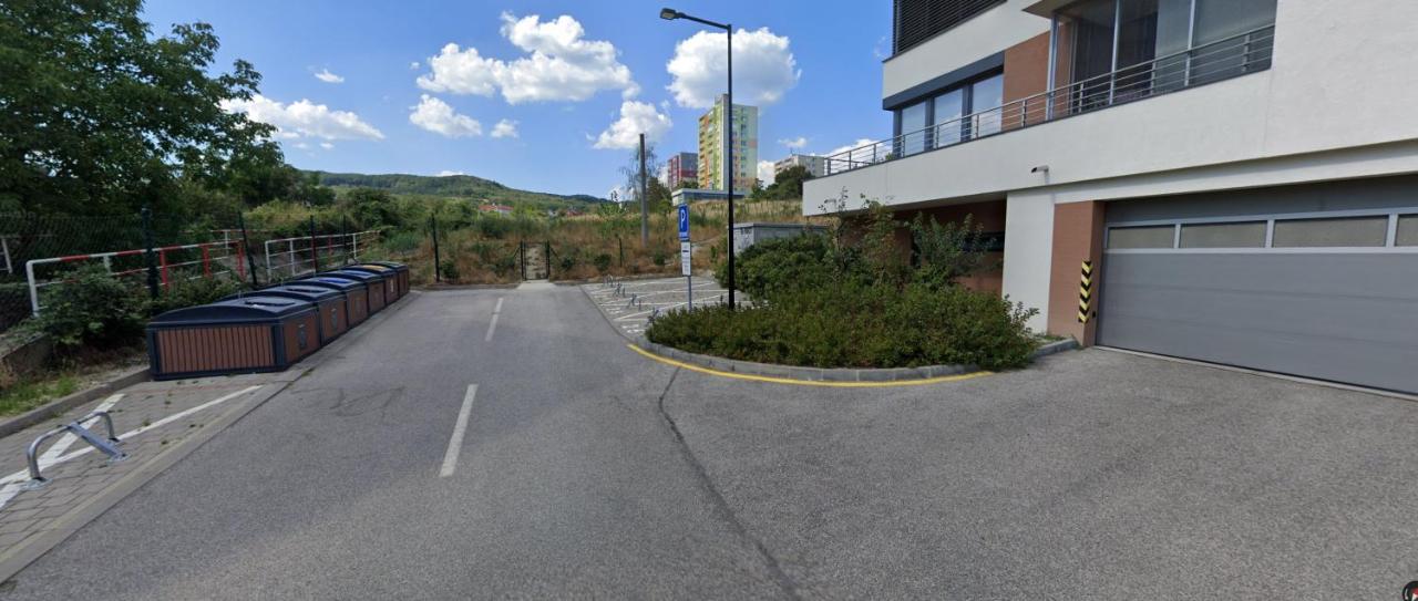 Air-Conditioned, 2 Room Apartment With Balcony, New Building Raca Bratislava Eksteriør billede